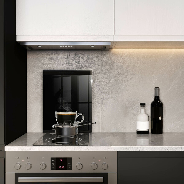 Tábua para cozinha Um copo de café quente