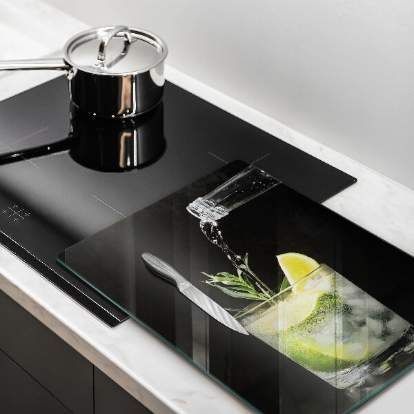 Tábua para cozinha Um copo de água