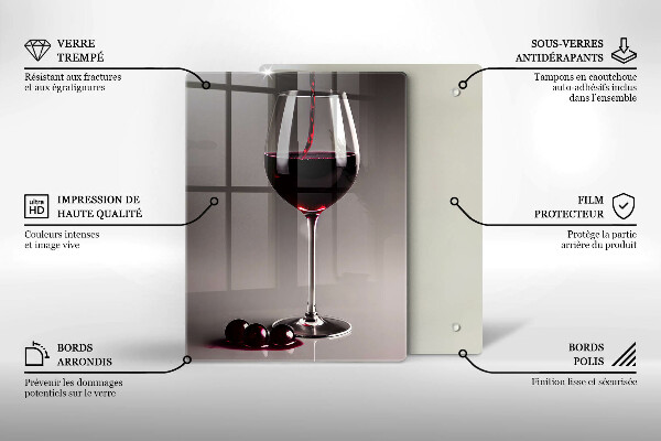 Tábua para corte Um copo e uvas