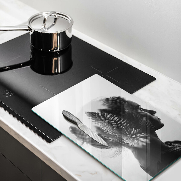 Tábua de cortar de vidro Mulher e a Floresta