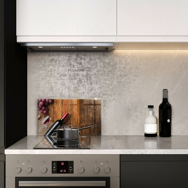 Tábua de corte Uma garrafa de vinho tinto