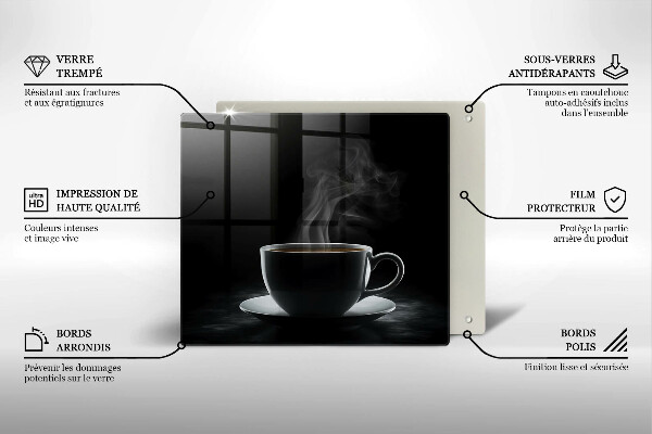 Tábua de cortar alimentos Uma xícara de café quente