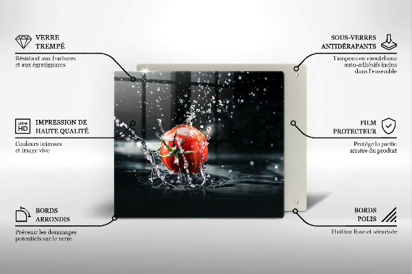 Tábua corte Tomate na água