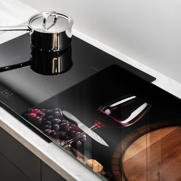 Tábua de cortar Um barril de vinho em um copo