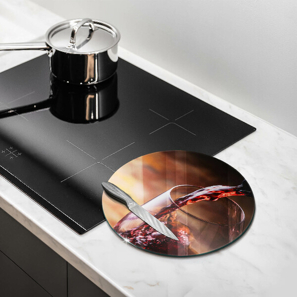 Tábua de corte Vinho tinto e uma taça