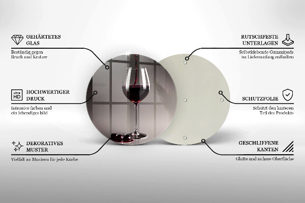 Tábua de cortar alimentos Um copo e uvas