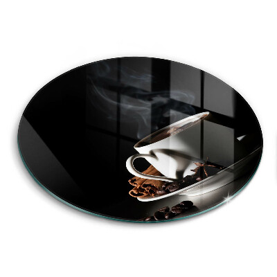 Tábua de cortar alimentos Uma xícara de café quente