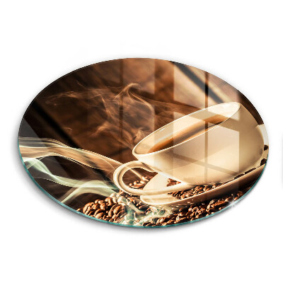 Tábua para corte Uma xícara e grãos de café