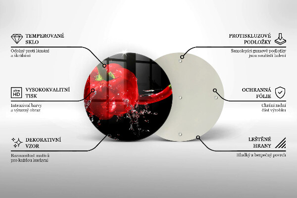 Tábua de corte Pimentões vermelhos em água