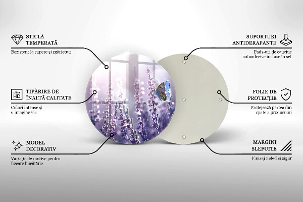 Tábua para corte Flores silvestres e uma borboleta