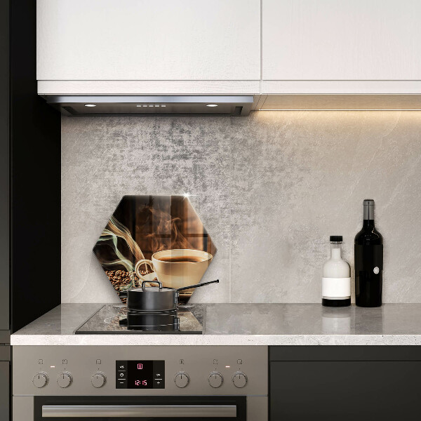 Tábua para corte Uma xícara e grãos de café