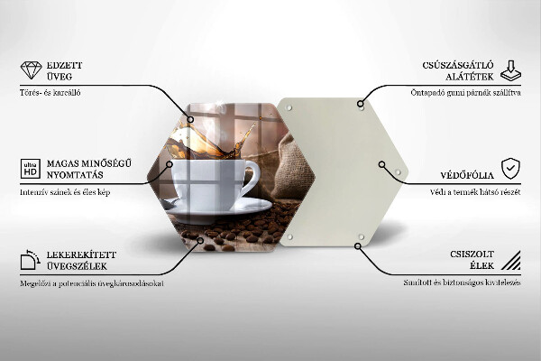 Tábua de corte Uma xícara e grãos de café