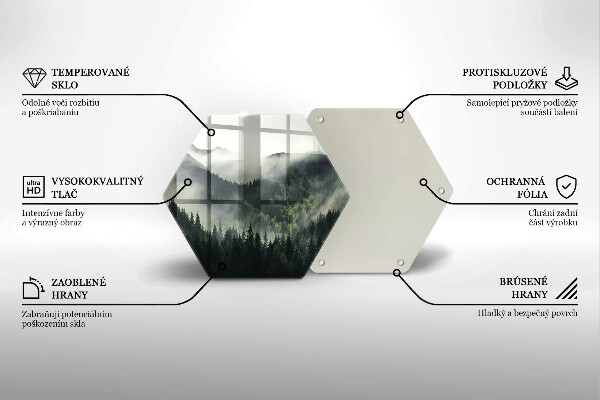 Tábua para corte Paisagem de floresta e neblina