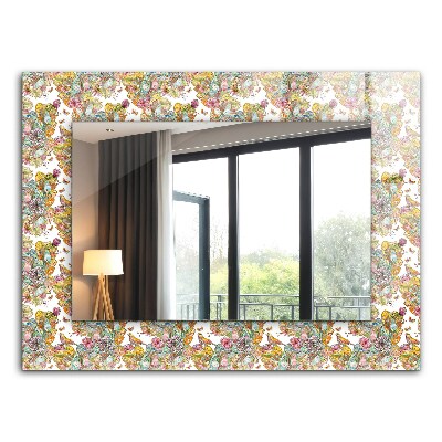 Espelho decorativo com flores e borboletas coloridas