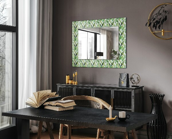 Espelho com moldura decorada em padrão geométrico verde