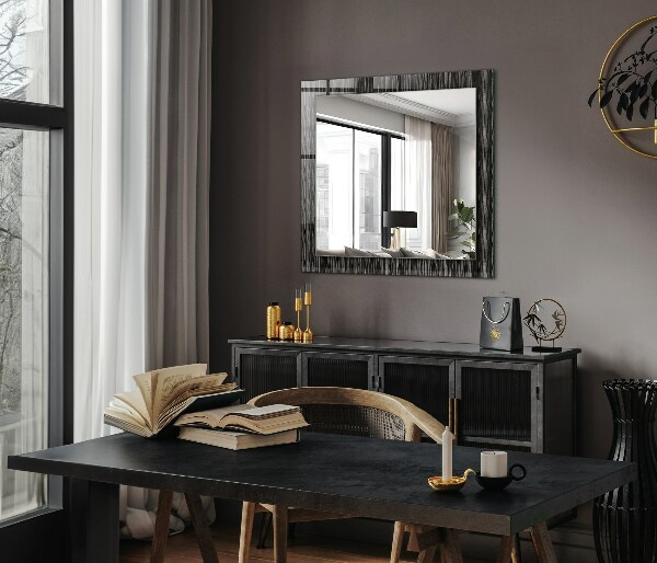 Espelho com moldura decorada de linhas modernas