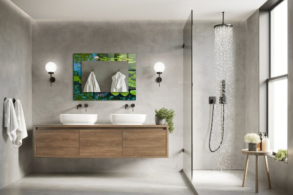 Espelho com moldura decorada em pó de lírio d'água