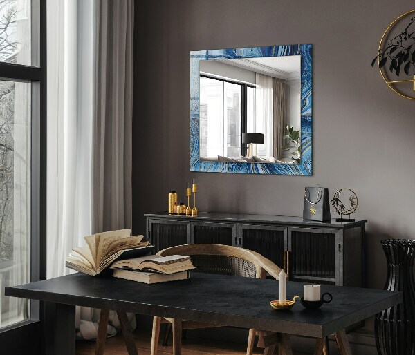 Espelho com moldura decorada com padrão abstrato azul