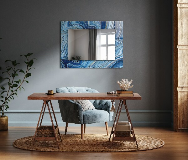 Espelho com moldura decorada com padrão abstrato azul