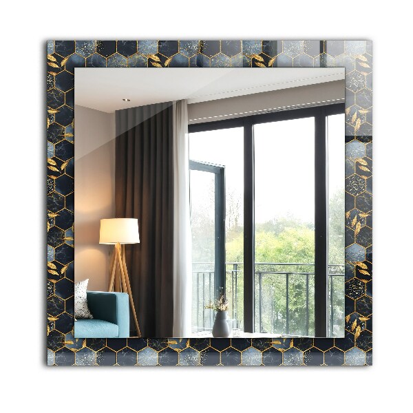 Espelho com moldura decorada de folhas hexagonais