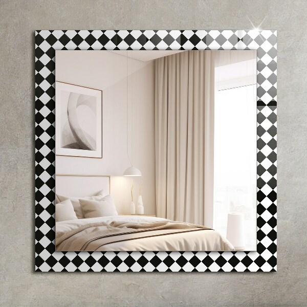 Espelho decorativo com estampa de tabuleiro de xadrez em preto e branco