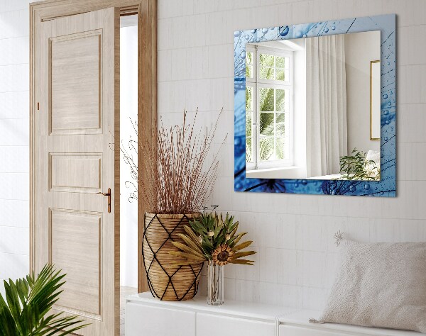 Espelho com moldura decorada gotas de água