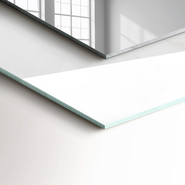 Espelho com moldura decorada em motivos de mármore branco