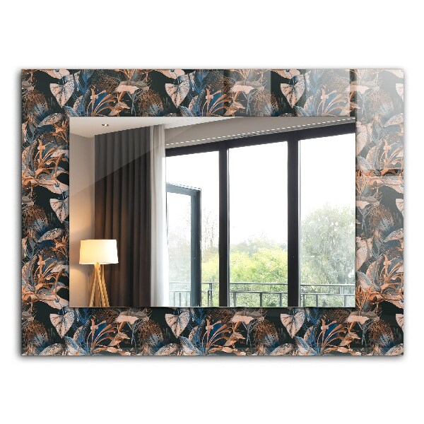 Espelho com moldura decorada com flores e folhas