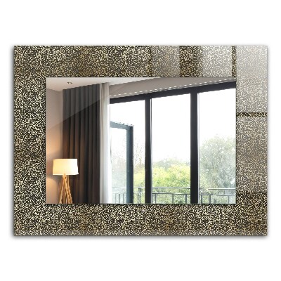 Espelho decorativo com motivo em dourado