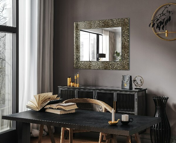 Espelho decorativo com motivo em dourado