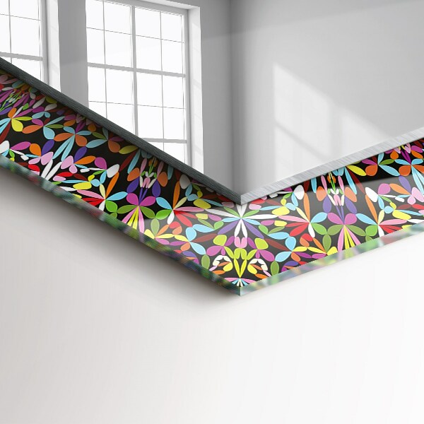 Espelho com moldura decorada em estilo mandala colorida
