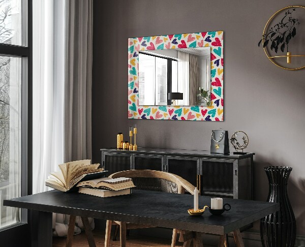 Espelho decorativo com tema de corações coloridos