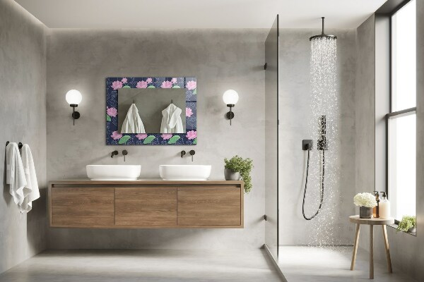 Espelho com moldura decorada com flores de lótus na cor rosa