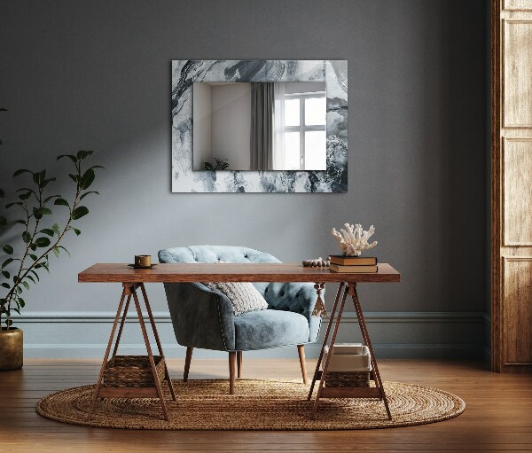 Espelho com moldura decorada de árvores de outono