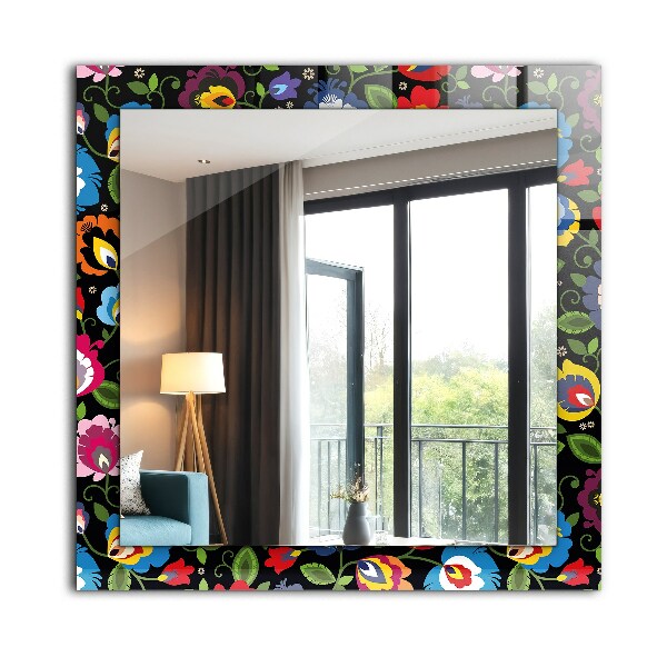 Espelho com moldura decorada com motivos de flores e frutos