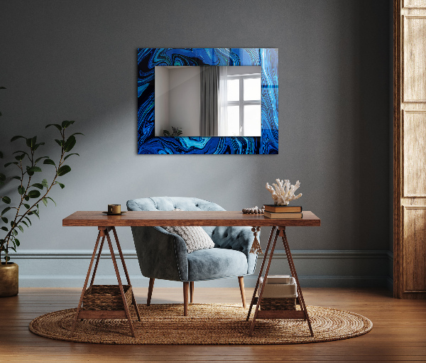Espelho com moldura decorada com estampado de silhuetas femininas