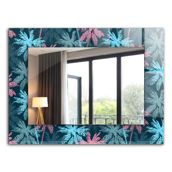 Espelho com moldura decorada e painel de madeira texturizada