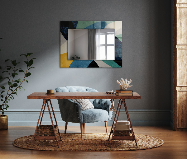 Espelho decorativo com motivos coloridos