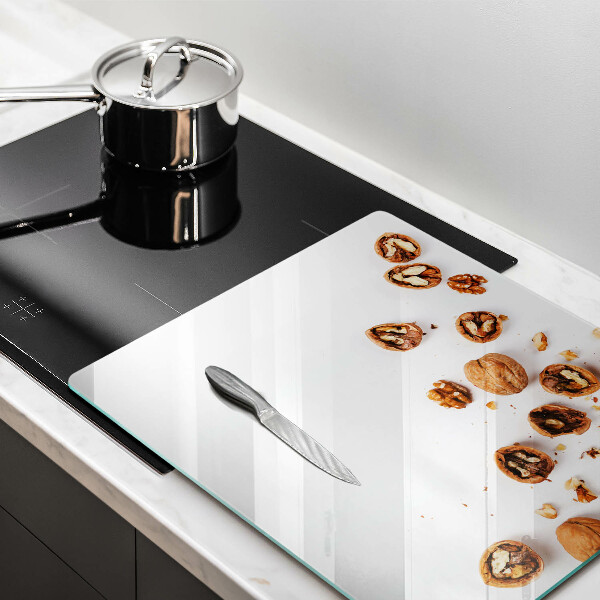 Tábua protetora Nozes em fundo branco